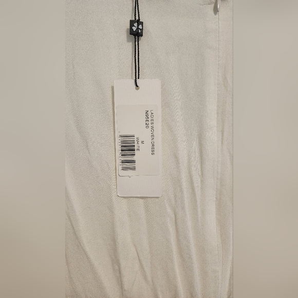 Molly Bracken White Woven Maxi Dress with Crochet Detail NWT - Picture 4 of 5